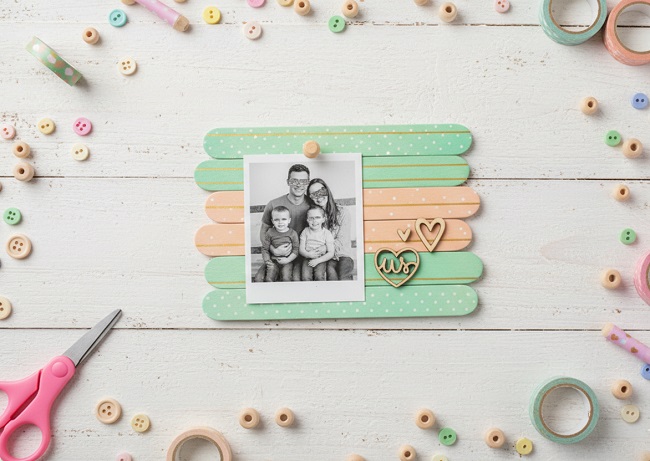 Dondurma Çubuklarından Fotoğraf Çerçevesi Yapımı