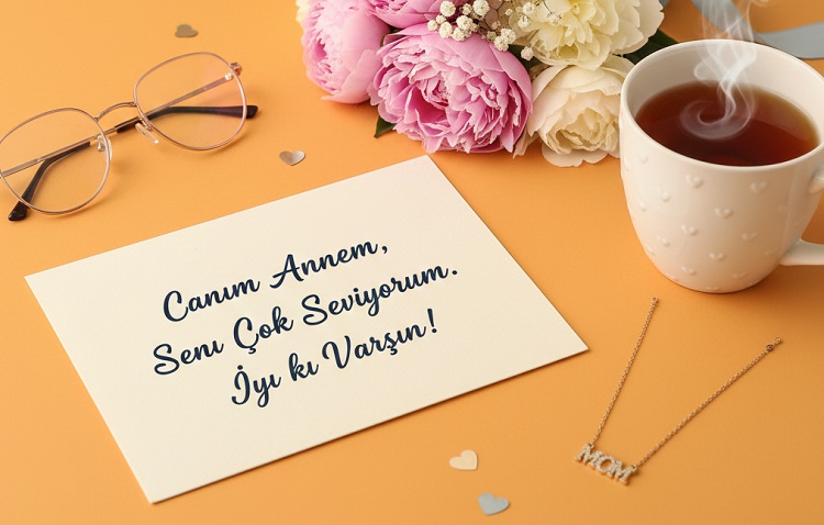 Anneye Özel Sevgi Mesajları