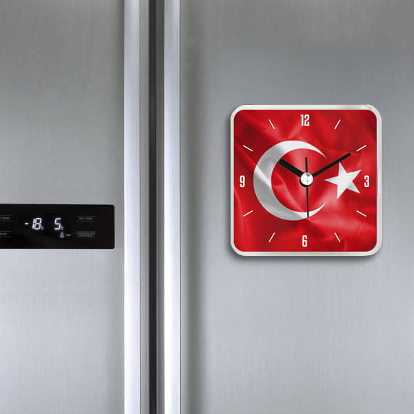 Ay Yıldızlı Türk Bayrağı Saatli Buzdolabı Magneti