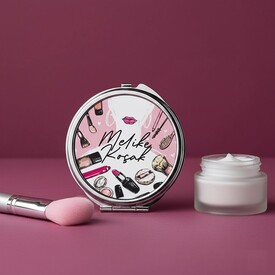  - Bayanlara Hediye İsimli Makyaj Aynası