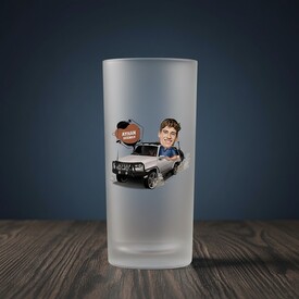  - Beyaz Arazi Arabasında Erkek Karikatürlü Rakı Bardağı