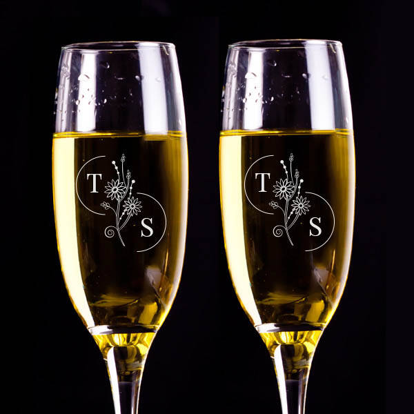 Çiftlere Özel Tasarım Harfli Şampanya Kadehi