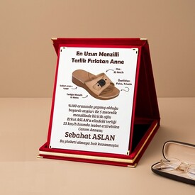  - En İyi Terlik Fırlatan Anne Plaketi