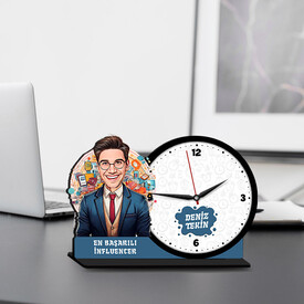  - Erkek Influencer Karikatürlü MDF Masa Saati