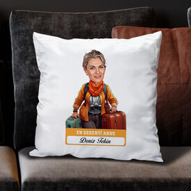  - Gezmeyi Seven Anne Karikatürlü Yastık