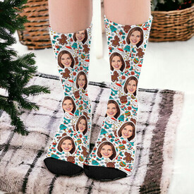  - Kadın Karikatürlü Tasarım Yılbaşı Çorabı
