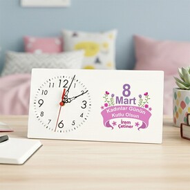  - Kadınlar Günü için Tasarlanmış Masa Saati