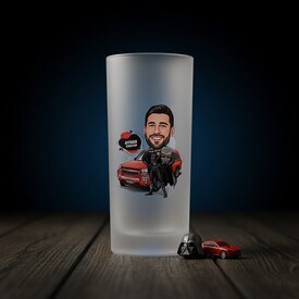  - Kırmızı Arazi Arabası ve Ben Karikatürlü Rakı Bardağı