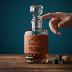  - Kişiye Özel Taba Deri Kaplama Viski Şişesi