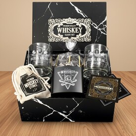  - Kişiye Özel Viski Kadehleri ve İçki Matarası Hediye Seti