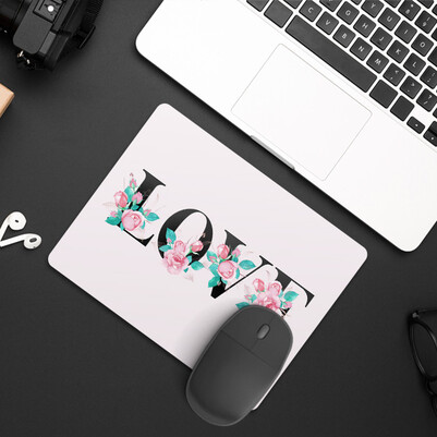 Love Yazılı Romantik Mousepad - Thumbnail