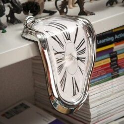 Melting Clock- Eriyen Saat - Thumbnail