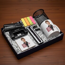  - Nihayetinde Bir İş Kadını Kolay Yetişmiyor Ofis Hediyesi