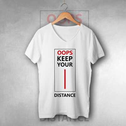 Oops Keep Your Distance Unisex Tişört - Thumbnail