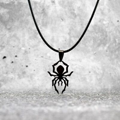  - Örümcek Tasarımlı Metal Kolye