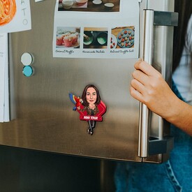 Papağanlı Kadın Karikatürlü Buzdolabı Magneti - Thumbnail
