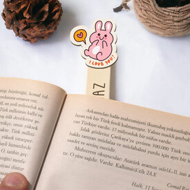 Pembe Tavşan İsimli Ahşap Kitap Okuma Ayracı - Thumbnail
