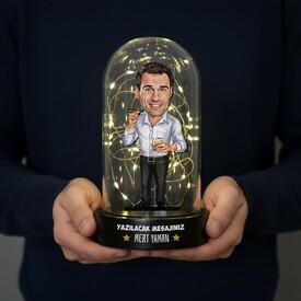  - Puro İçen Havalı Adam Karikatürlü Işıklı Fanus Biblo