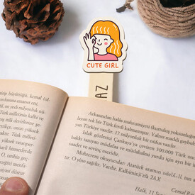 Sarı Saçlı Kız İsimli Ahşap Kitap Okuma Ayracı - Thumbnail