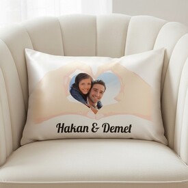  - Sevgililere Özel El İçinde Kalp Fotoğraflı Yastık