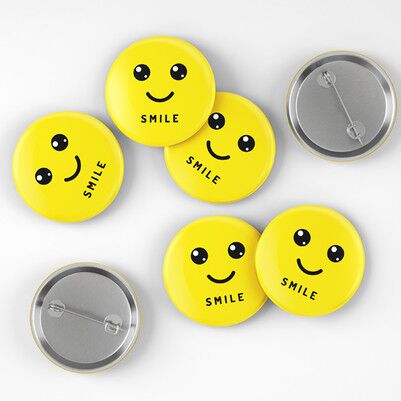 Smile Emoji Tasarımlı Buton Rozet - Thumbnail