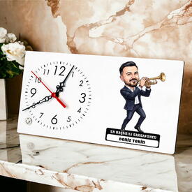  - Trompetçi Müzisyen Erkek Karikatürlü Masa Saati