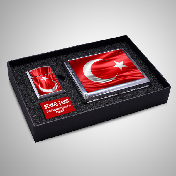 Türk Bayrağı Sigara Tabakası ve Çakmak