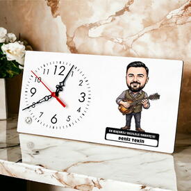  - Ukulele Sanatçısı Müzisyen Erkek Karikatürlü Masa Saati