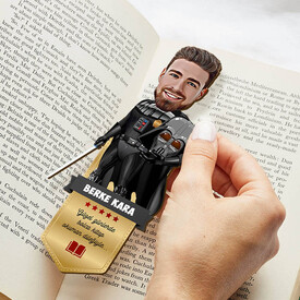 Uzaylı Kostümlü Adam Karikatürlü Kitap Ayracı - Thumbnail