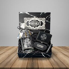  - Viski Kadehleri ve Erkeğe Hediye Sigaralık Hediye Kutusu
