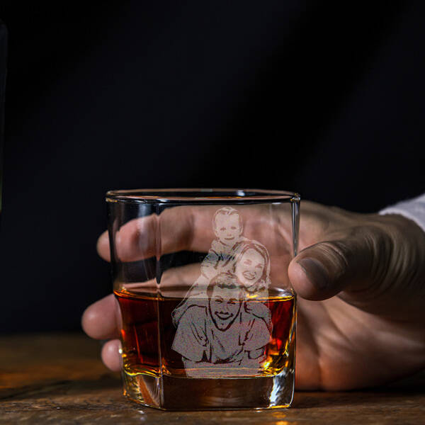 Viski Severlere Fotoğraflı Viski Bardağı