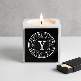  - Zarif Tasarımlı Harfli Beton Mum